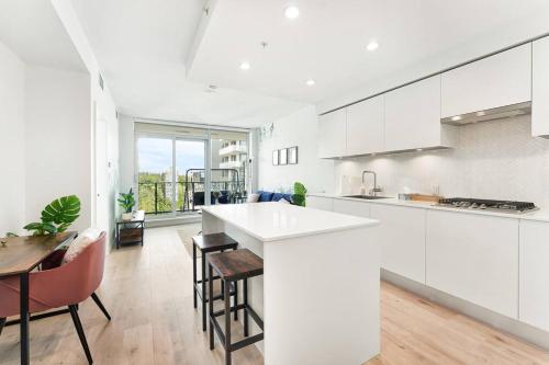 Facilities, Unique and Central Jungle Oasis with Parking! in Burnaby (BC)