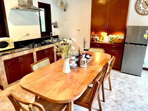 Kitchen, Villa Malee in Khura Buri