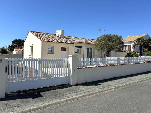 Maison Le Fenouiller, 4 pièces, 6 personnes - FR-1-224-811