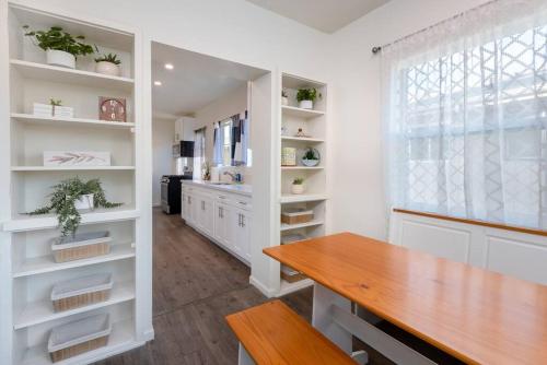 Luxury Living: Spacious 3BR Home in Los Angeles, USA