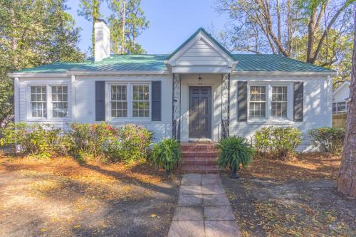 Forest Hills Cottage in Augusta, USA