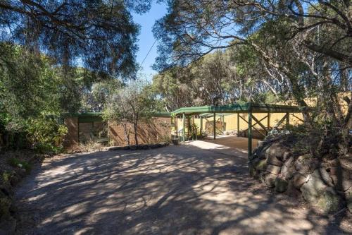 Moonah Shades Rye - coastal haven, great location!