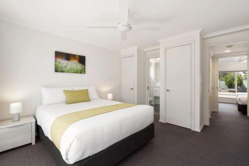 Island Breeze Resort - image 3