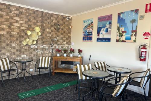 Marine Cove Resort in 麥克拉倫韋爾