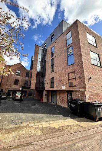 Stylish City Centre Flat - Walk to Trinity & Station, Leeds (photo 10)