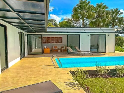 Modern Home with Panoramic Ocean View and Pool