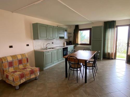 Konyha, The Happy Rooster - Villa with Big Garden in Pianello Del Lario