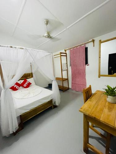 Budget Double Room image 2