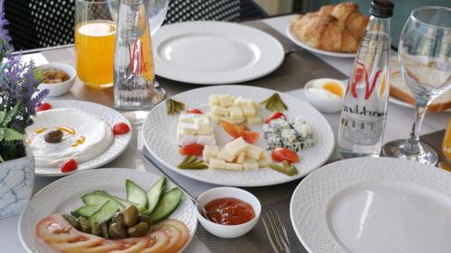 547557006 Tilia Hotel Beirut