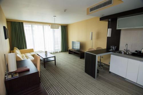 Olives City Hotel - image 5