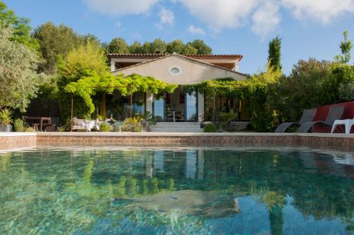 Bastide dou Pastre luxury and serenity in the heart of Provence