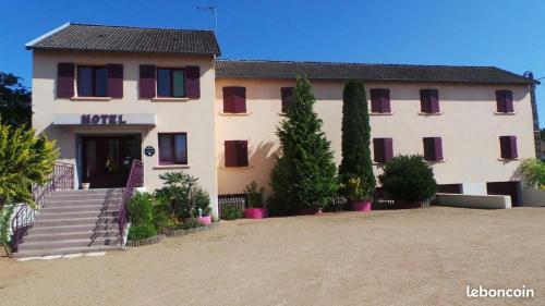 Logis Merle Blanc - Hôtel - Digoin