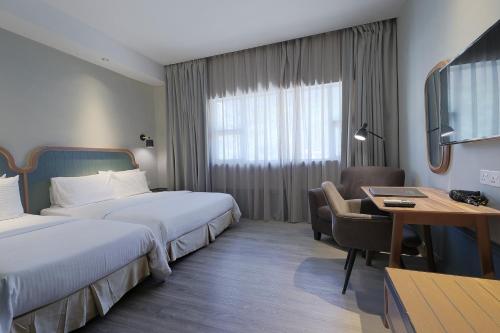 room detail thumbnail 1