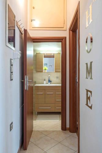 Sweet home in Zografou - image 6