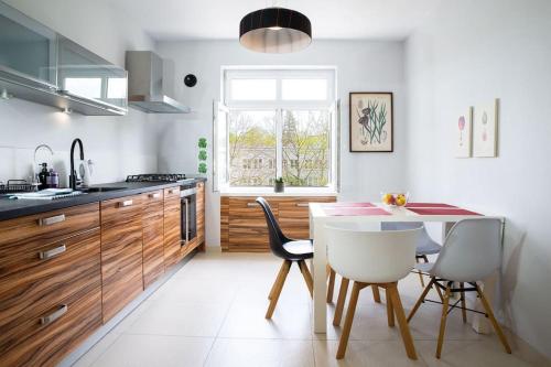Bright apartment by the park & the river, Breslau (Foto 2)