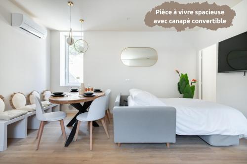 Pin * Spacieux * Linge hôtelier * Fibre * Confort (Pin * Spacieux * Linge hotelier * Fibre * Confort) in La Destrousse