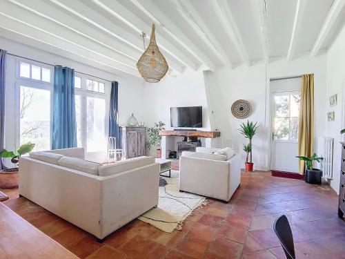 Le Relais de Fleyres - Gîte Authentique avec Jardin, Parking et Wifi gîte à louer Forêt de Montaigut