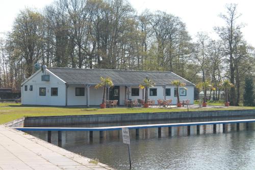 Camping Engelbert (Groningen) - image 2