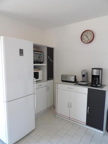 Apartment with Balcony image 9