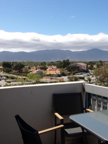 Apartment with Balcony image 3