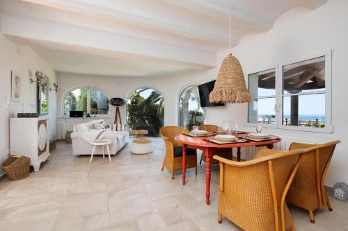 Facilities, Relax near Montgo Massif