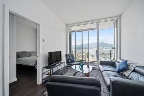 Bright and Modern Suite with Amazing views!