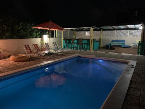 Swimmingpool, Lailamar Villa, Ocean view, Pool & AC - Ground Floor in Coles Pasture