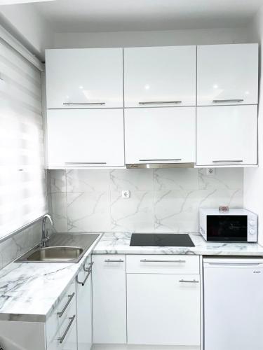 Apartment in the center of Athens - image 5