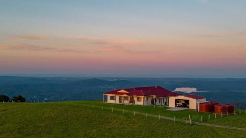 Private Estate - Panoramic Views