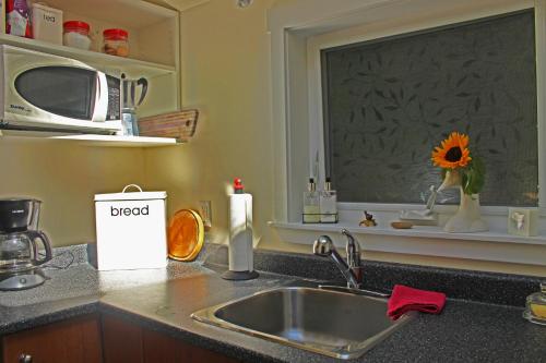 Kitchen, Thistle Dew Cottage near Cusheon Lake