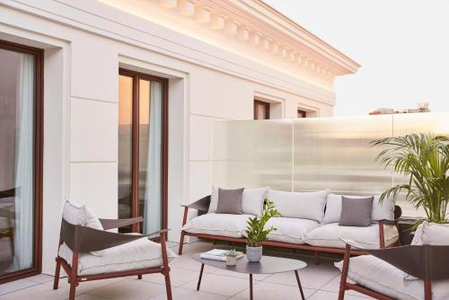 547626527 Thompson Madrid, by Hyatt