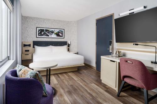 King Room image 8