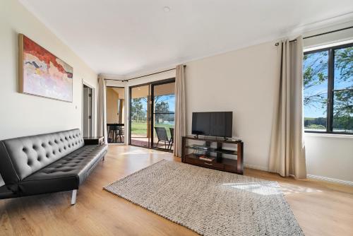 Perfectly Located Hunter Valley Villa, Pokolbin