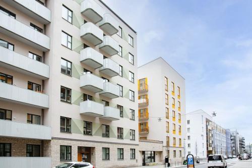 Modern Stylish Apartment With Balcony In Stockholm - Stockholm