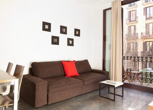 One-Bedroom Apartment image 5