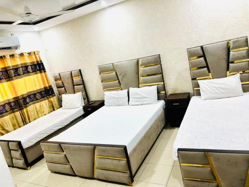 Oriole Luxury Hotel - image 3