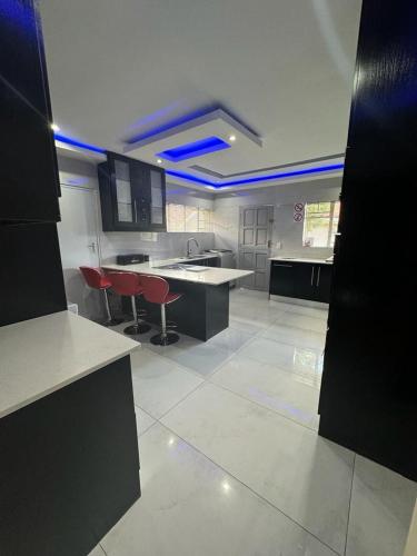 virtuve, Icebolethu Guest House in Standerton