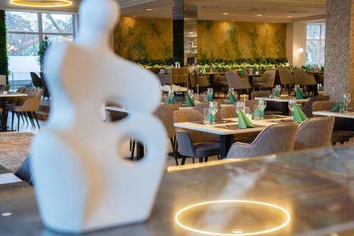 Hotel Azur Premium - image 3
