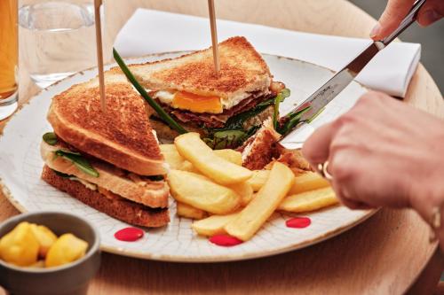 547646086 Holiday Inn Gdansk - City Centre by IHG