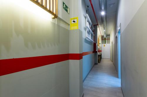 Malaga Stop Hostel AB - image 11