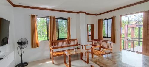 . Casa Victoria Pension House-Star Maria