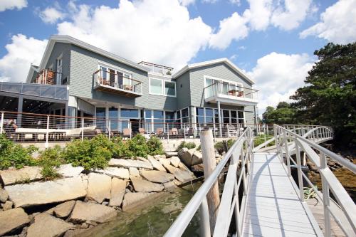 Harbor View King Room with Balcony