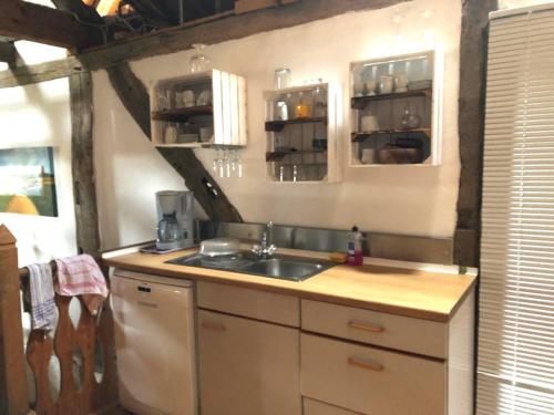 Kitchen, Gastezimmer - Fuhrhalterei Maul in Breuberg