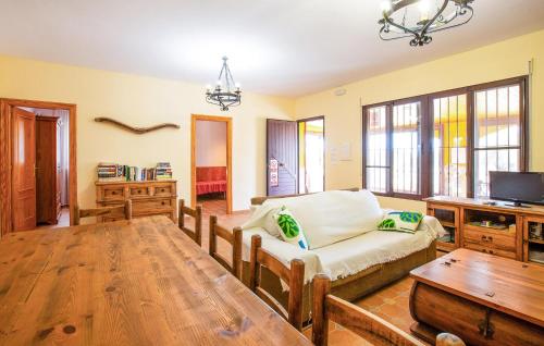 Gorgeous Home In Pozo De Los Palos