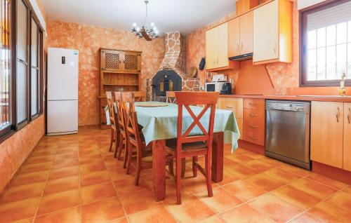 Gorgeous Home In Pozo De Los Palos