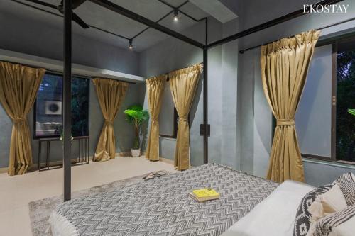 12 BHK Villa with Private Pool image 9
