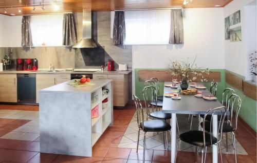 Restaurace, Gorgeous Home In Priborn With Sauna in Priborn
