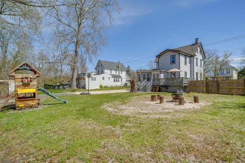 Family-Friendly Mays Landing Home Near The Cove! in Gravelly Run, USA