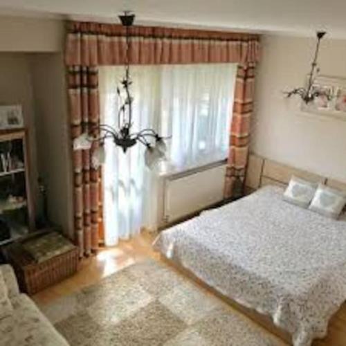 Rózsadomb apartman (Rozsadomb apartman) in เคอร์ตวารอส