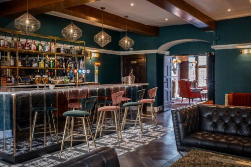 Mercure Banbury Whately Hall Hotel - image 3